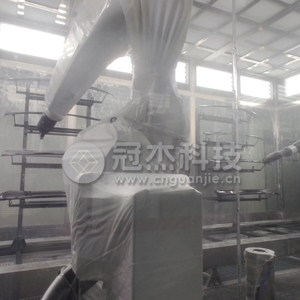 汽车扰流板涂装生产线清漆喷涂工艺环节实拍