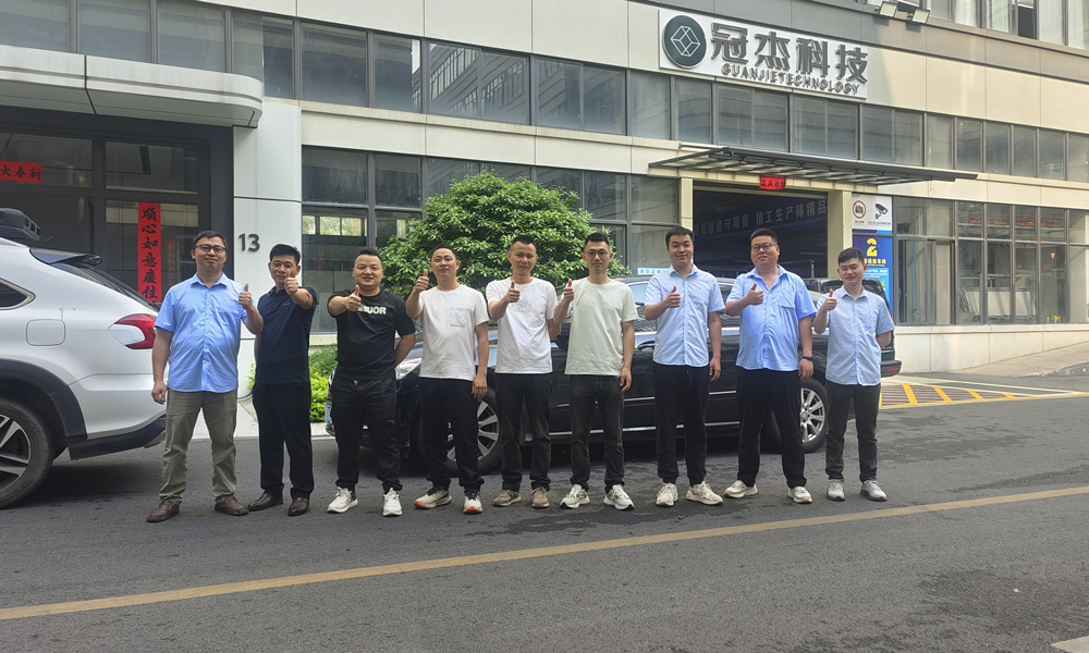 冠杰科技法国涂装线项目团队再启征程(图1)