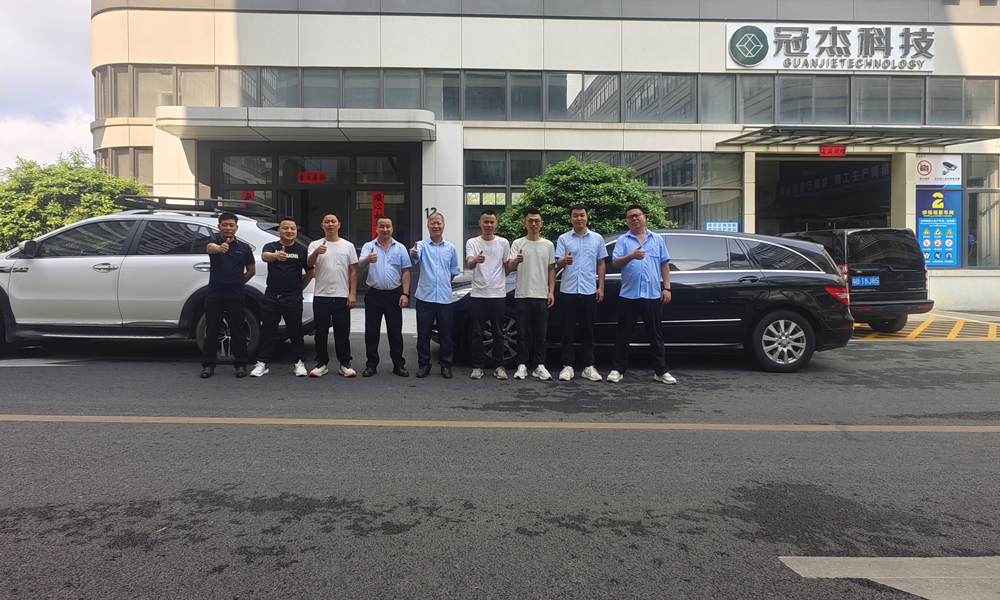 冠杰科技法国涂装线项目团队再启征程(图2)